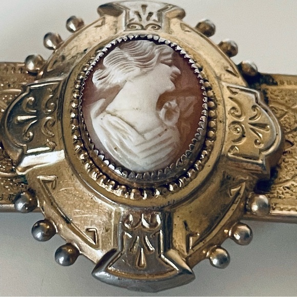 Victorian Brooch Taille D’ Epargne Enamel Gold Tone Pin Back Brooch - Picture 7 of 10